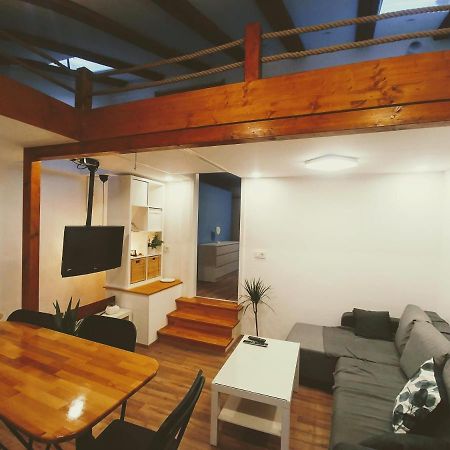 Apartment Andrej ไพราน ภายนอก รูปภาพ